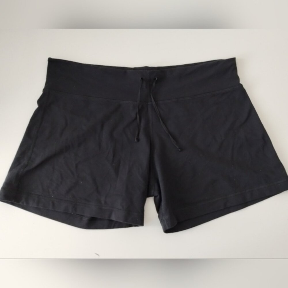 Lululemon Shorts Womens Size 14 Black Wide Waistband Mid Rise Comfy Athletic